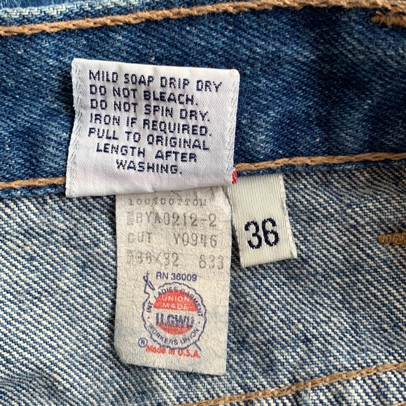 Vintage Calvin Klein Jeans 36 x 32 - Picture 9 of 9